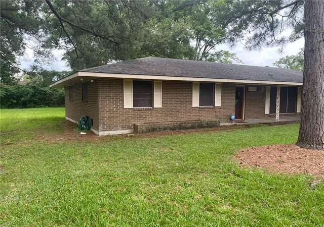 Photo 3 of Single family home for sale at 1112 Bayberry Ave, Baton Rouge, LA 70807 | MLS# 2539658 | Listing updated on 2026-08-25