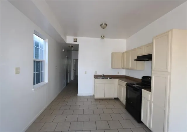 Photo 3 of Multi family home for sale at 2508 S 10 Prieur St, New Orleans, LA 70125 | MLS# 2540775 | Listing updated on 2026-08-24