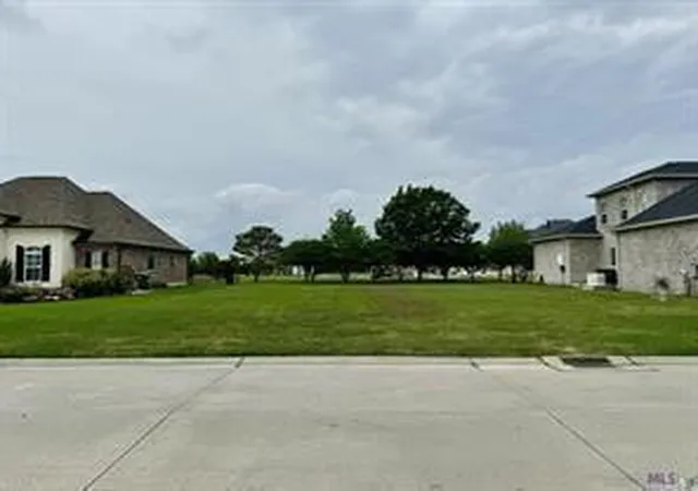 Photo 2 of Land for sale at 126 Dogwood Dr, Kenner, LA 70065 | MLS# 2540639 | Listing updated on 2026-08-15