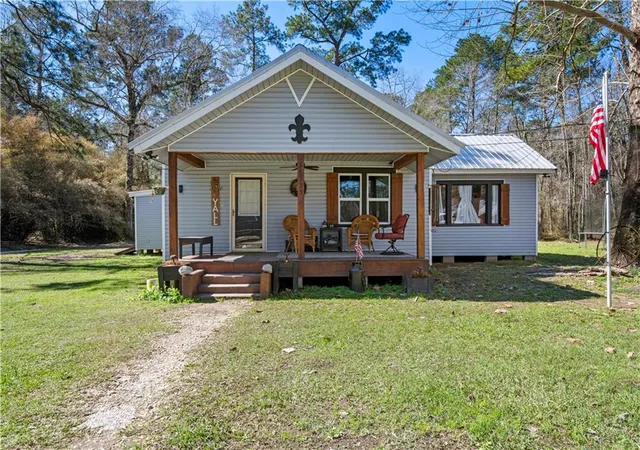 Photo 2 of Single family home for sale at 38335 Lees Landing Rd, Ponchatoula, LA 70454 | MLS# 2541206 | Listing updated on 2026-08-21