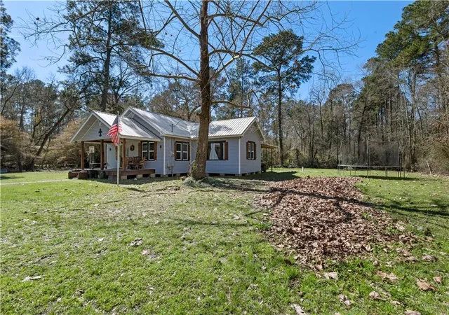 Photo 4 of Single family home for sale at 38335 Lees Landing Rd, Ponchatoula, LA 70454 | MLS# 2541206 | Listing updated on 2026-08-21