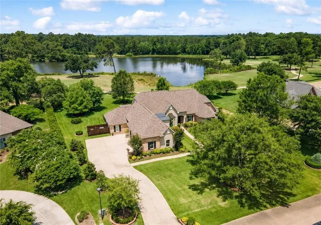 Photo 2 of Single family home for sale at 604 Northwoods Dr, Abita Springs, LA 70420 | MLS# 2541760 | Listing updated on 2026-08-22