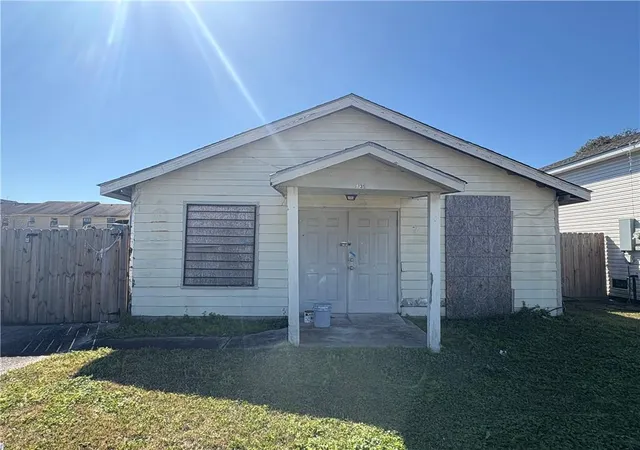 1st image of 6739 Carver Dr, Marrero, LA 70072 | MLS# 2541890