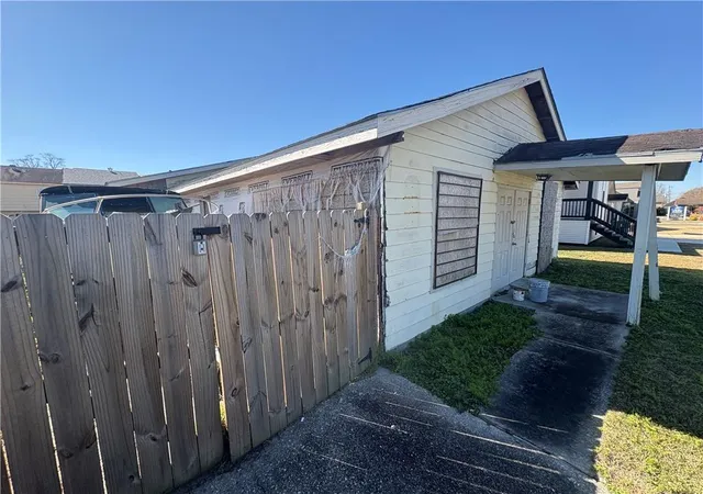 Photo 3 of Single family home for sale at 6739 Carver Dr, Marrero, LA 70072 | MLS# 2541890 | Listing updated on 2026-08-14