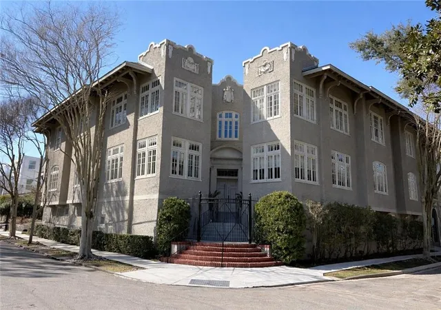 1st image of 518 Walnut St #E, New Orleans, LA 70118 | MLS# 2541919