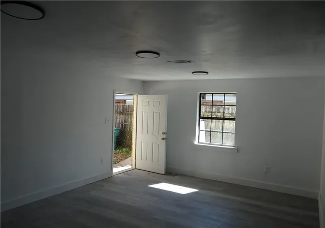 Photo 3 of Multi family home for sale at 2032 34 James Dr, Marrero, LA 70072 | MLS# 2542204 | Listing updated on 2026-08-11