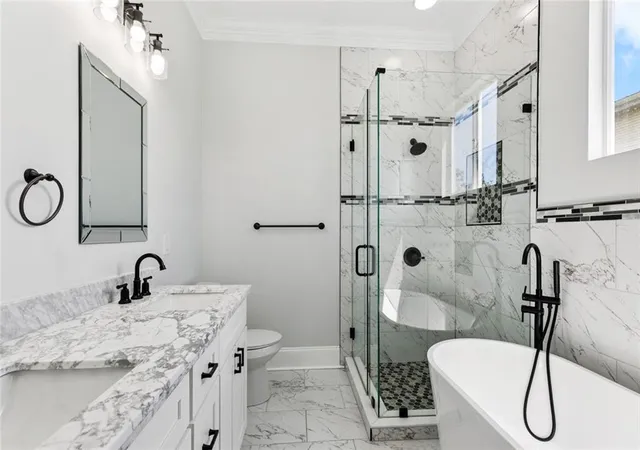 Listing Photo 5 - Condo for sale in building located at 2714-16 Magnolia St, New Orleans, LA 70113