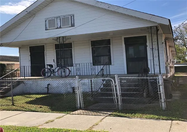 1st image of 525 527 Monroe St, Gretna, LA 70053 | MLS# 2542500