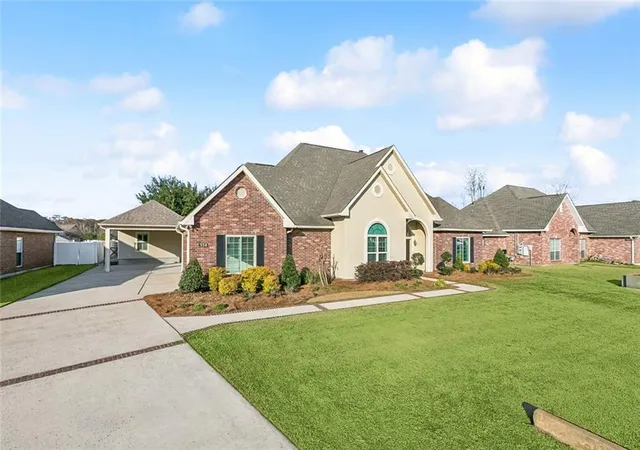 Photo 1 of Sale Pending at 558 Cypress Dr, Luling, LA 70070 | MLS# 2542836 | Listing updated on 2026-08-18