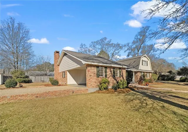 Photo 3 of Single family home for sale at 1020 Oak Rd, Franklinton, LA 70438 | MLS# 2543317 | Listing updated on 2026-08-19