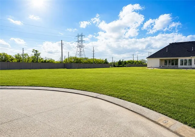 Land for sale at Lot 8 Heron Dr, Westwego, LA 70094 | MLS# 2543585