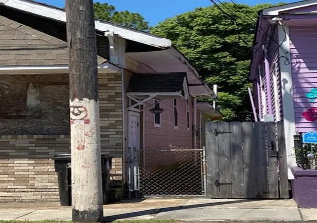 Photo 2 of Townhouse for sale at 1123 Teche St, New Orleans, LA 70114 | MLS# 2543705 | Listing updated on 2026-08-19