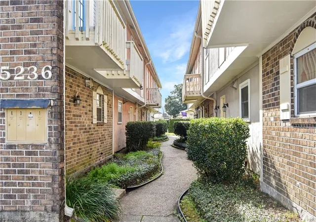 Condo for sale at 5236 Quincy St #3, Metairie, LA 70003 | MLS# 2543782
