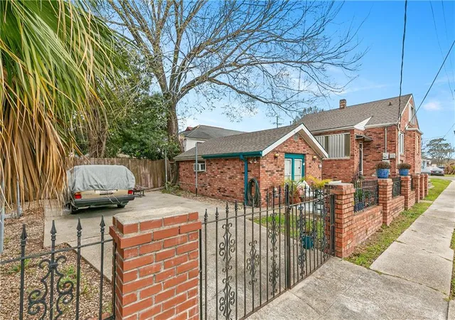 Photo 2 of Single family home for sale at 3100 New Orleans St, New Orleans, LA 70122 | MLS# 2545021 | Listing updated on 2026-08-18