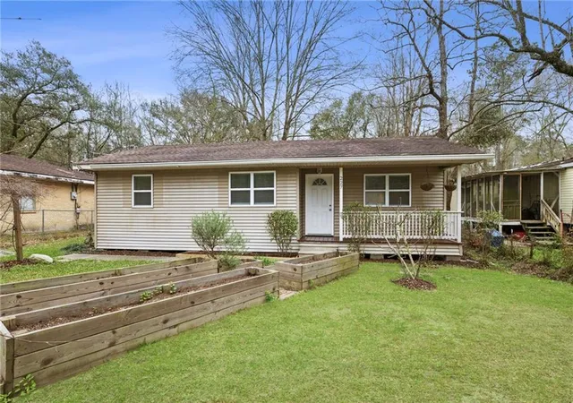 Photo 1 of Single family home for sale at 227 Vine St, Slidell, LA 70460 | MLS# 2545037 | Listing updated on 2026-08-14