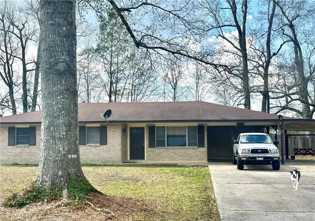 Photo 13 of Sale Pending at 40055 Hickory Ln, Ponchatoula, LA 70454 | MLS# 2545612 | Listing updated on 2026-08-18