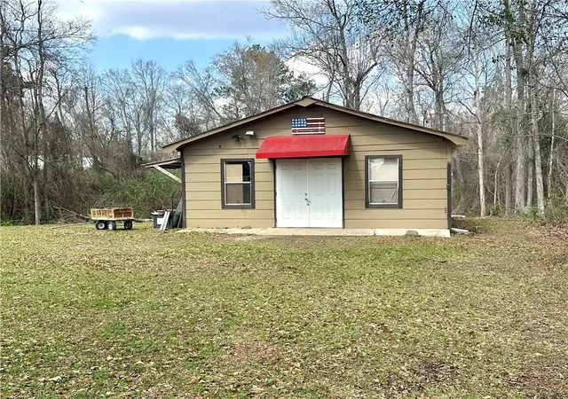 Photo 3 of Sale Pending at 40055 Hickory Ln, Ponchatoula, LA 70454 | MLS# 2545612 | Listing updated on 2026-08-18