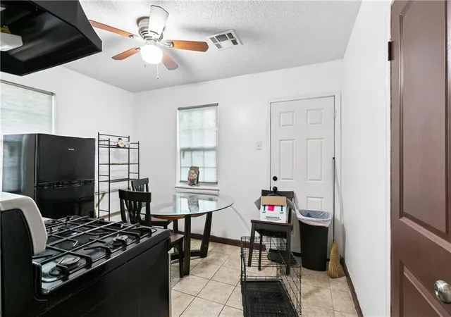 Photo 4 of House for sale at 16 Hawkins Ave, Jefferson, LA 70121 | MLS# 2545874 | Listing updated on 2026-09-28