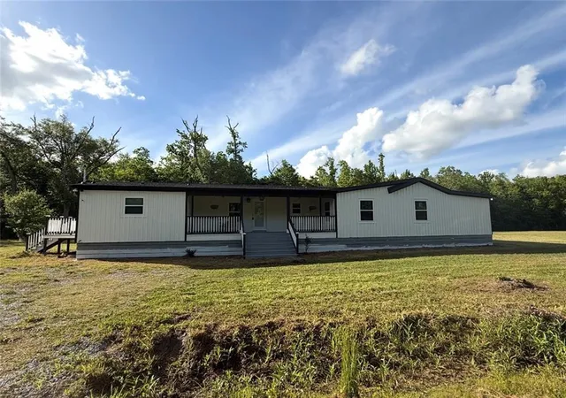 Photo 3 of Single family home for sale at 12401 Willow Dr, New Orleans, LA 70131 | MLS# 2546809 | Listing updated on 2026-08-21