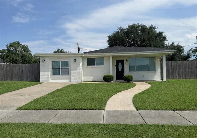 1st image of 225 Nutria Dr, Arabi, LA 70032 | MLS# 2544670