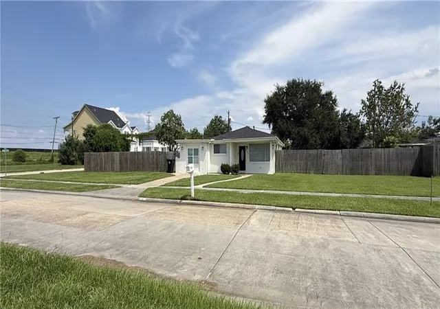2nd image of 225 Nutria Dr, Arabi, LA 70032 | MLS# 2544670