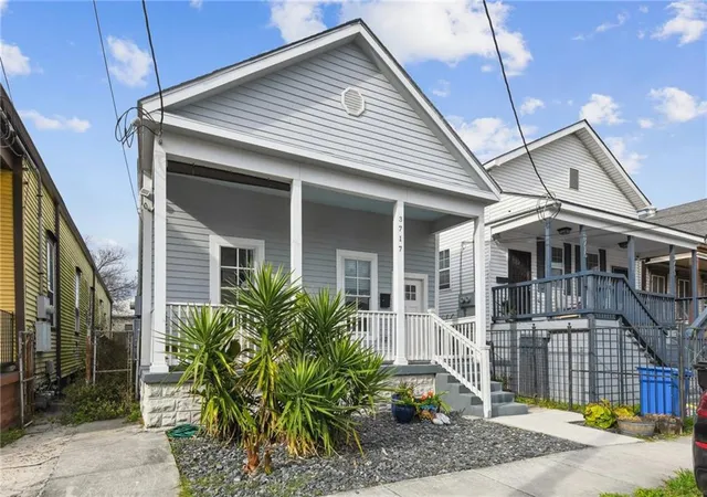 Photo 1 of Single family home for sale at 3717 Willow St, New Orleans, LA 70115 | MLS# 2546677 | Listing updated on 2026-08-17