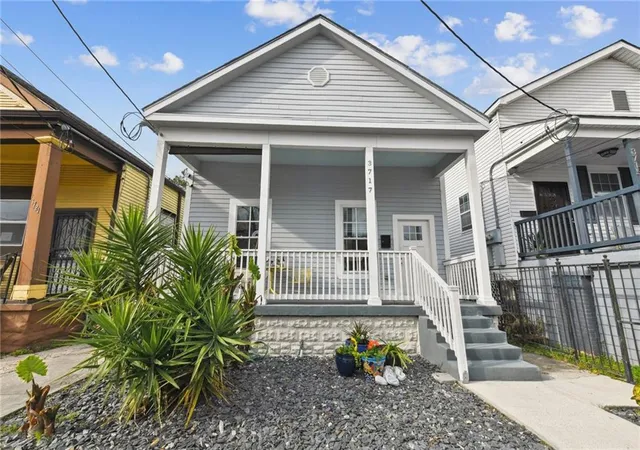 Photo 2 of Single family home for sale at 3717 Willow St, New Orleans, LA 70115 | MLS# 2546677 | Listing updated on 2026-08-17