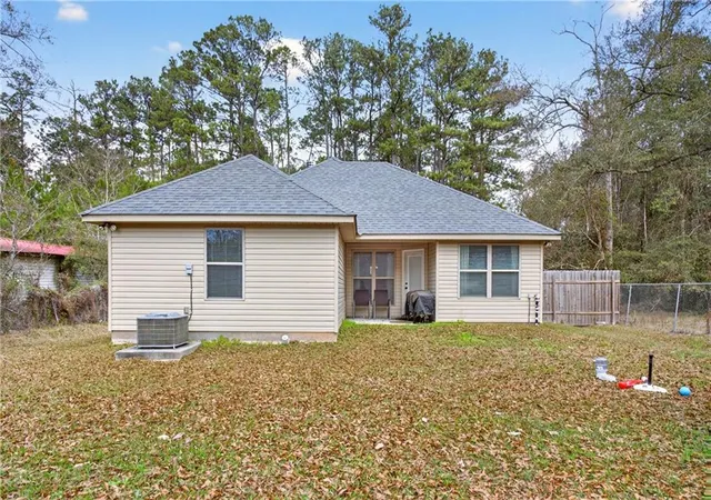 Photo 14 of Single family home for sale at 27452 John Ln, Lacombe, LA 70445 | MLS# 2546262 | Listing updated on 2026-08-11