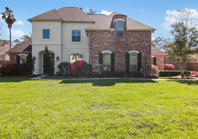 1st image of 323 Sandalwood Dr, Mandeville, LA 70448 | MLS# 2547032