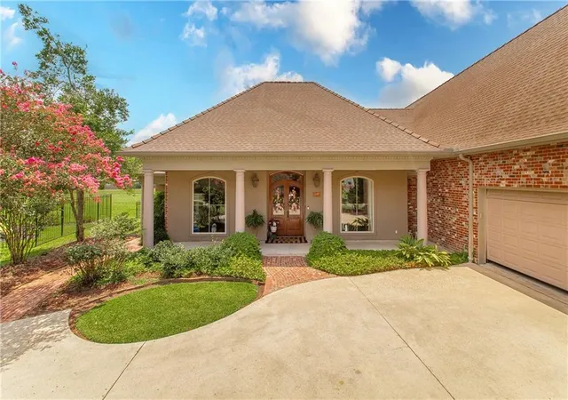 2nd image of 451 Lake Orleans Blvd, Ponchatoula, LA 70454 | MLS# 2547276