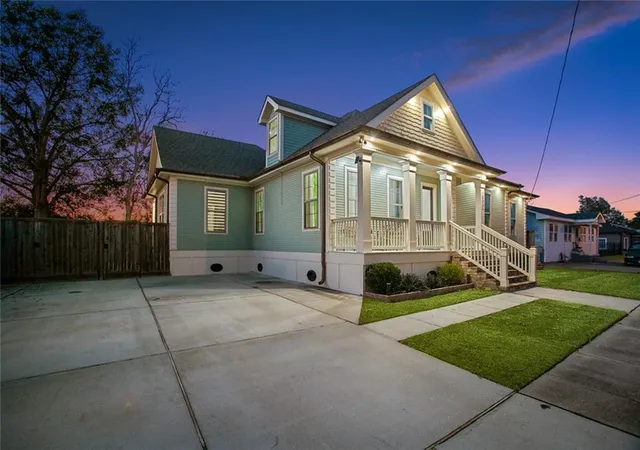 2nd image of 2500 Culotta St, Chalmette, LA 70043 | MLS# 2547642