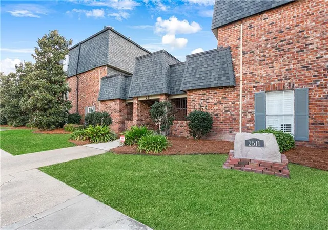 Photo 2 of Condo for sale at 2511 Metairie Lawn Dr #316, Metairie, LA 70002 | MLS# 2548026 | Listing updated on 2026-08-06
