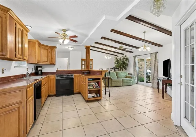 Photo 4 of Single family home for sale at 300 Maryland Dr, Luling, LA 70070 | MLS# 2547291 | Listing updated on 2026-08-06