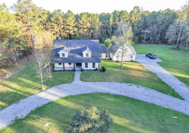 Photo 2 of Single family home for sale at 114 Hollow Hl Rd, Bush, LA 70431 | MLS# 2549185 | Listing updated on 2026-08-17