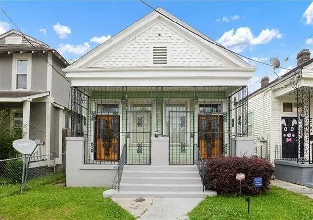 Photo 2 of Single family home for sale at 2709 Milan St, New Orleans, LA 70115 | MLS# 2548077 | Listing updated on 2026-08-23