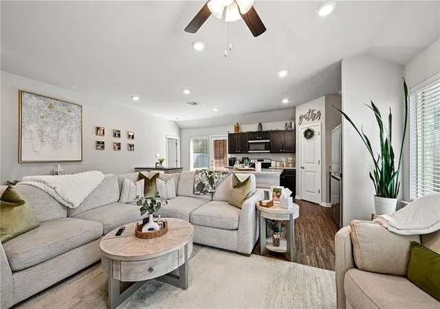 Photo 2 of Single family home for sale at 18397 Fox Holw Loop, Hammond, LA 70401 | MLS# 2549969 | Listing updated on 2026-08-12