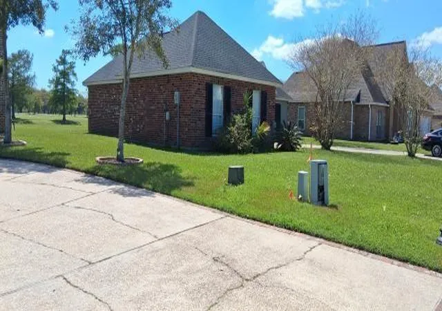 Photo 2 of Single family home for sale at 168 River Oaks Dr, La Place, LA 70068 | MLS# 2550293 | Listing updated on 2026-08-12