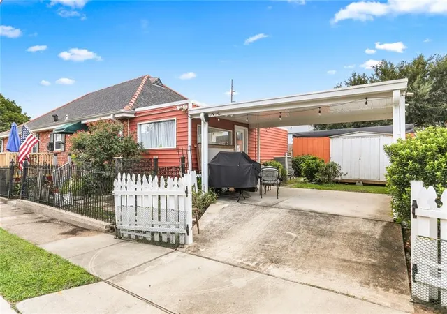 Photo 2 of Single family home for sale at 6624 Center St, New Orleans, LA 70124 | MLS# 2550641 | Listing updated on 2026-08-15