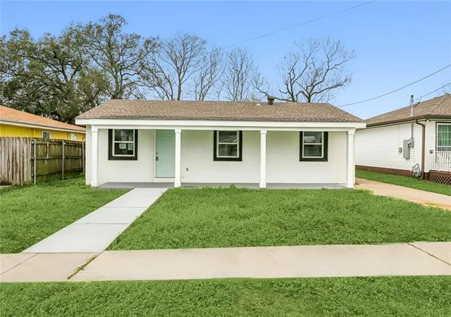 Photo 1 of Single family home for sale at 3005 Jasper St, Kenner, LA 70065 | MLS# 2550672 | Listing updated on 2026-08-12