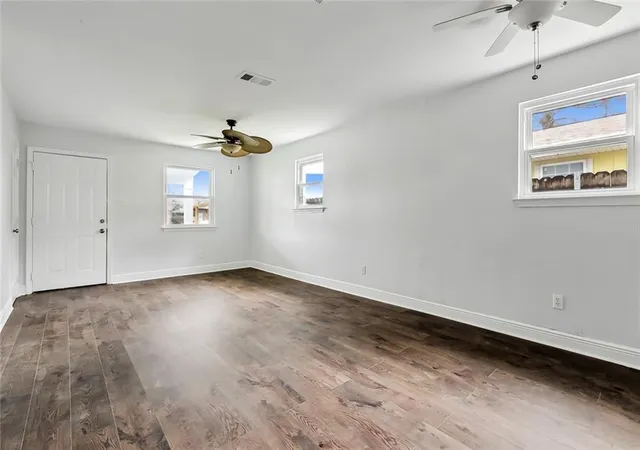 Photo 3 of Single family home for sale at 3005 Jasper St, Kenner, LA 70065 | MLS# 2550672 | Listing updated on 2026-08-12
