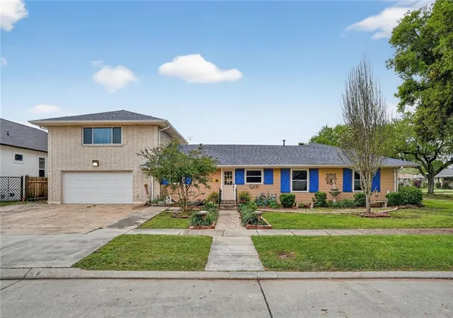 2nd image of 45 E Carmack Dr, Chalmette, LA 70043 | MLS# 2550703