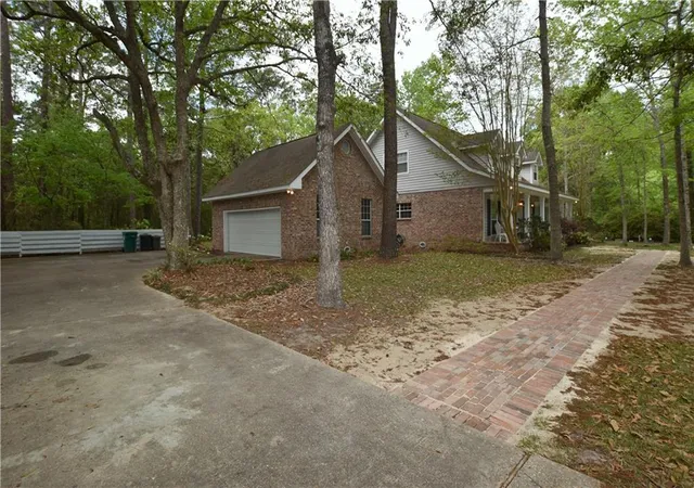Photo 2 of Single family home for sale at 105 Mayers Tr, Slidell, LA 70460 | MLS# 2549231 | Listing updated on 2026-08-25