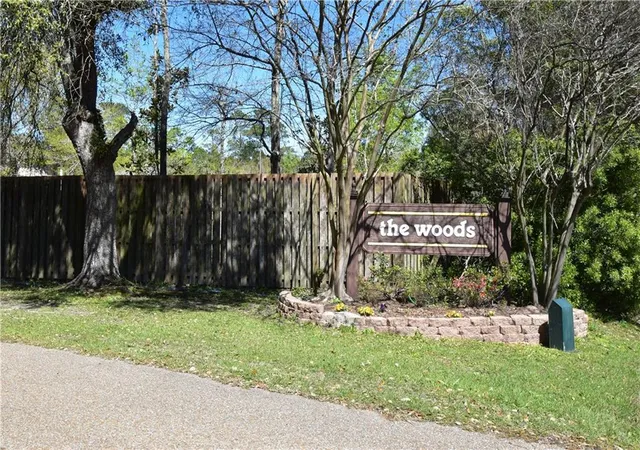 Photo 3 of Single family home for sale at 105 Mayers Tr, Slidell, LA 70460 | MLS# 2549231 | Listing updated on 2026-08-25