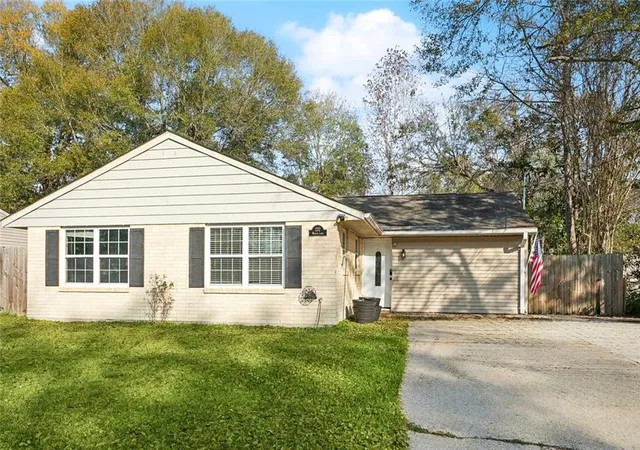 Photo 1 of Single family home for sale at 232 Martin Ln, Slidell, LA 70458 | MLS# 2550330 | Listing updated on 2026-08-24