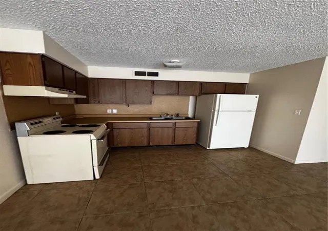 Listing Photo 4 - Condo for sale in building located at 44 Whitamar Dr, Hammond, LA 70401