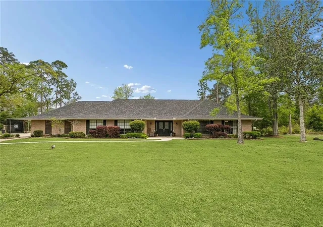 Photo 1 of Sale Pending at 122 Rue De La Paix, Slidell, LA 70461 | MLS# 2550370 | Listing updated on 2026-08-12