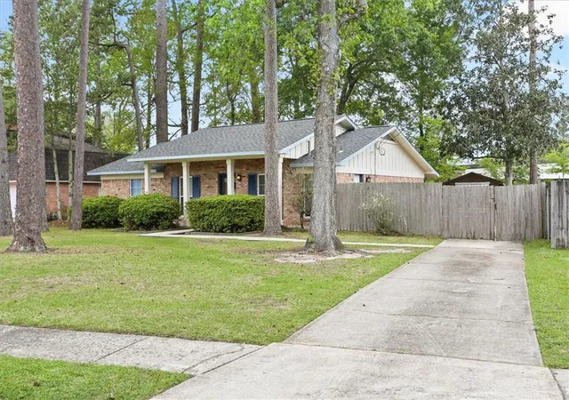 Photo 3 of Single family home for sale at 651 Dale Dr, Slidell, LA 70458 | MLS# 2551121 | Listing updated on 2026-08-17