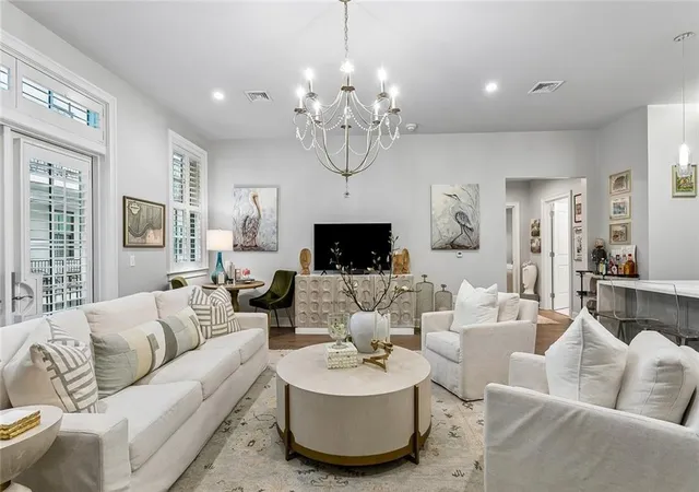 Photo 3 of Condo for sale at 731 St Charles Ave #413, New Orleans, LA 70130 | MLS# 2551381 | Listing updated on 2026-08-24