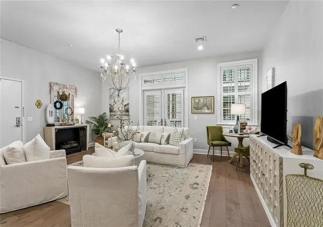 Photo 3 of Condo for sale at 731 St Charles Ave #413, New Orleans, LA 70130 | MLS# 2551381 | Listing updated on 2026-08-24