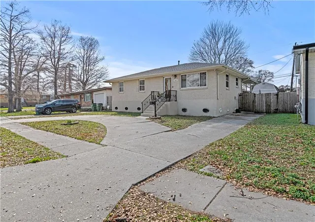 Photo 2 of Single family home for sale at 2324 Mississippi Ave, Metairie, LA 70003 | MLS# 2548039 | Listing updated on 2026-08-16